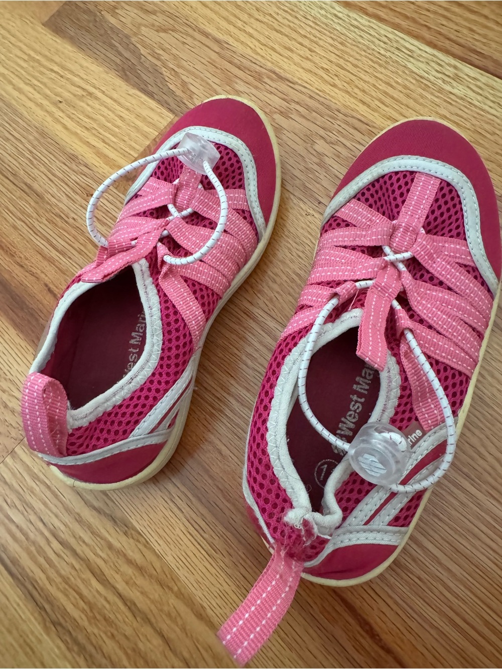 West marine Pink Mesh water shoes size 11 toddler / girls Slip-On Athletic Shoes